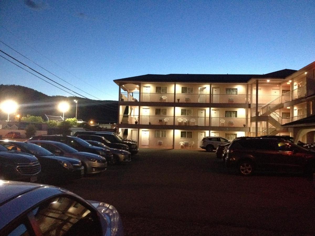 Motel 99 Grand Forks Bagian luar foto