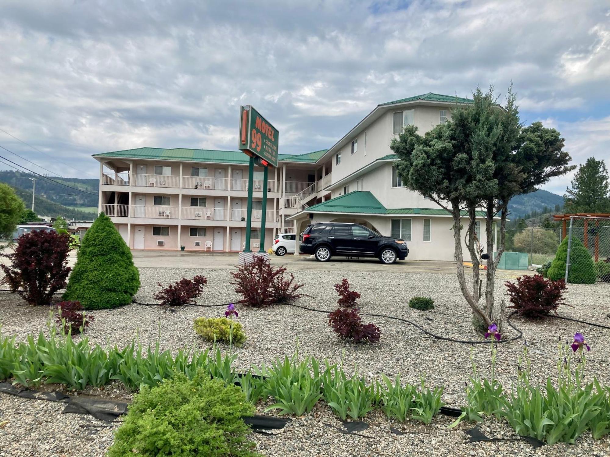 Motel 99 Grand Forks Bagian luar foto
