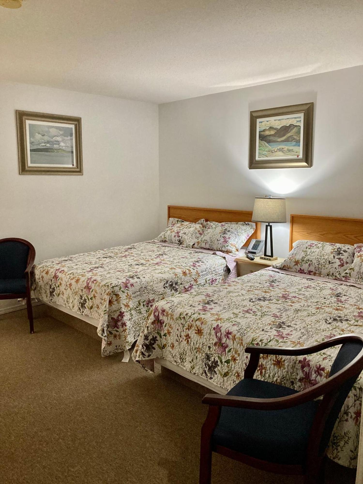 Motel 99 Grand Forks Bagian luar foto