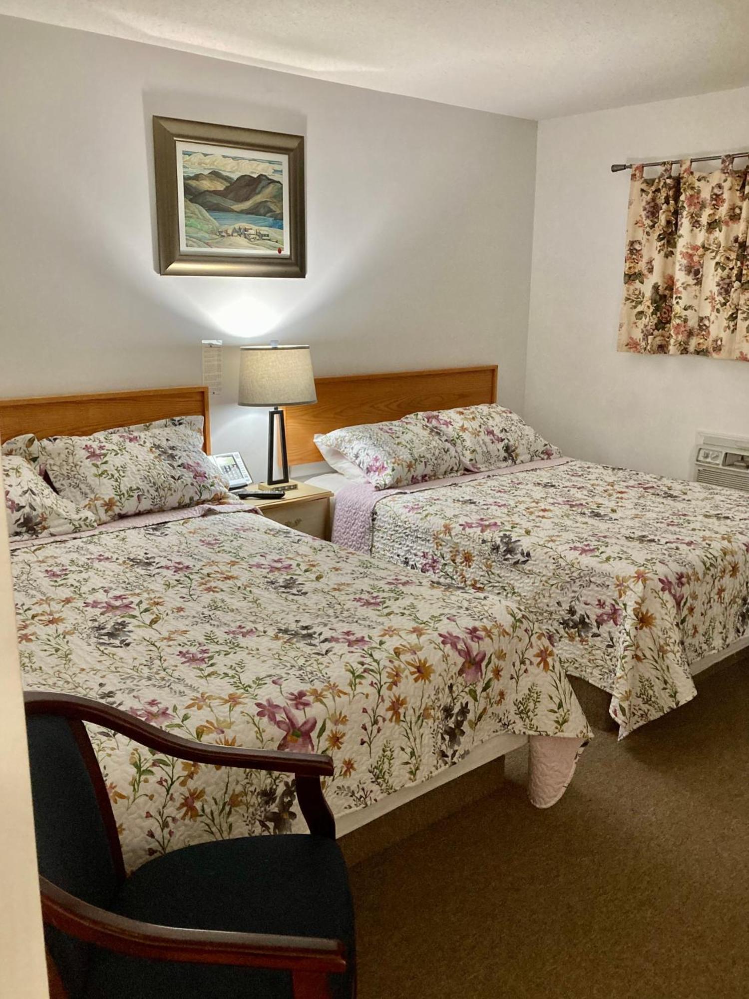 Motel 99 Grand Forks Bagian luar foto