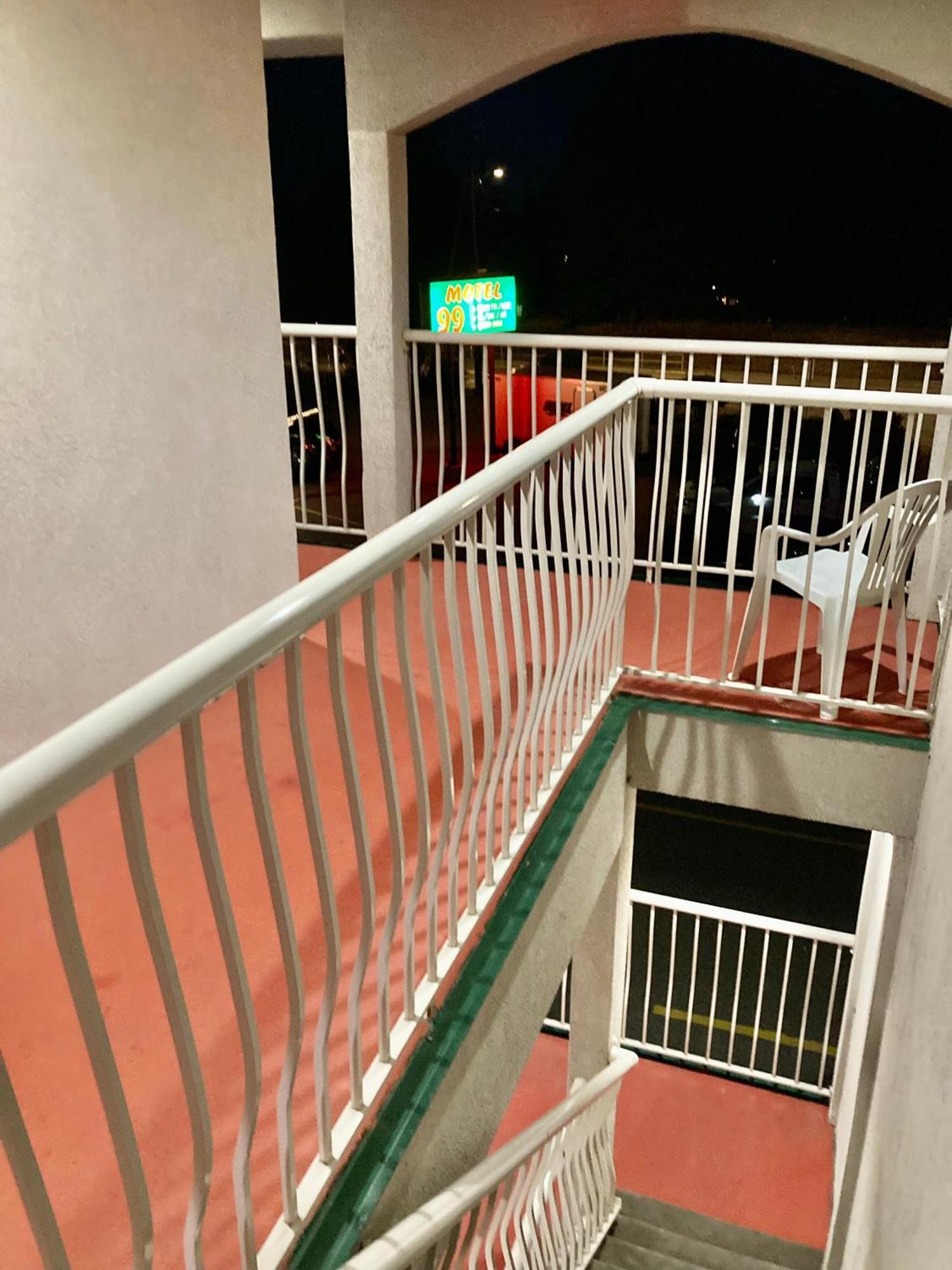 Motel 99 Grand Forks Bagian luar foto