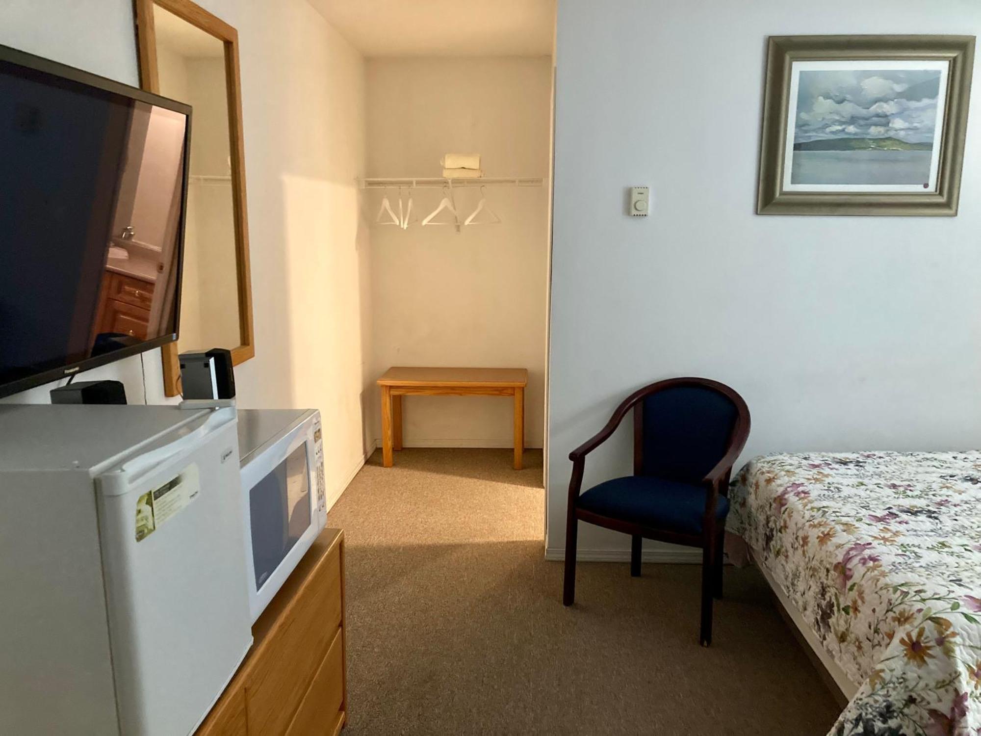 Motel 99 Grand Forks Bagian luar foto