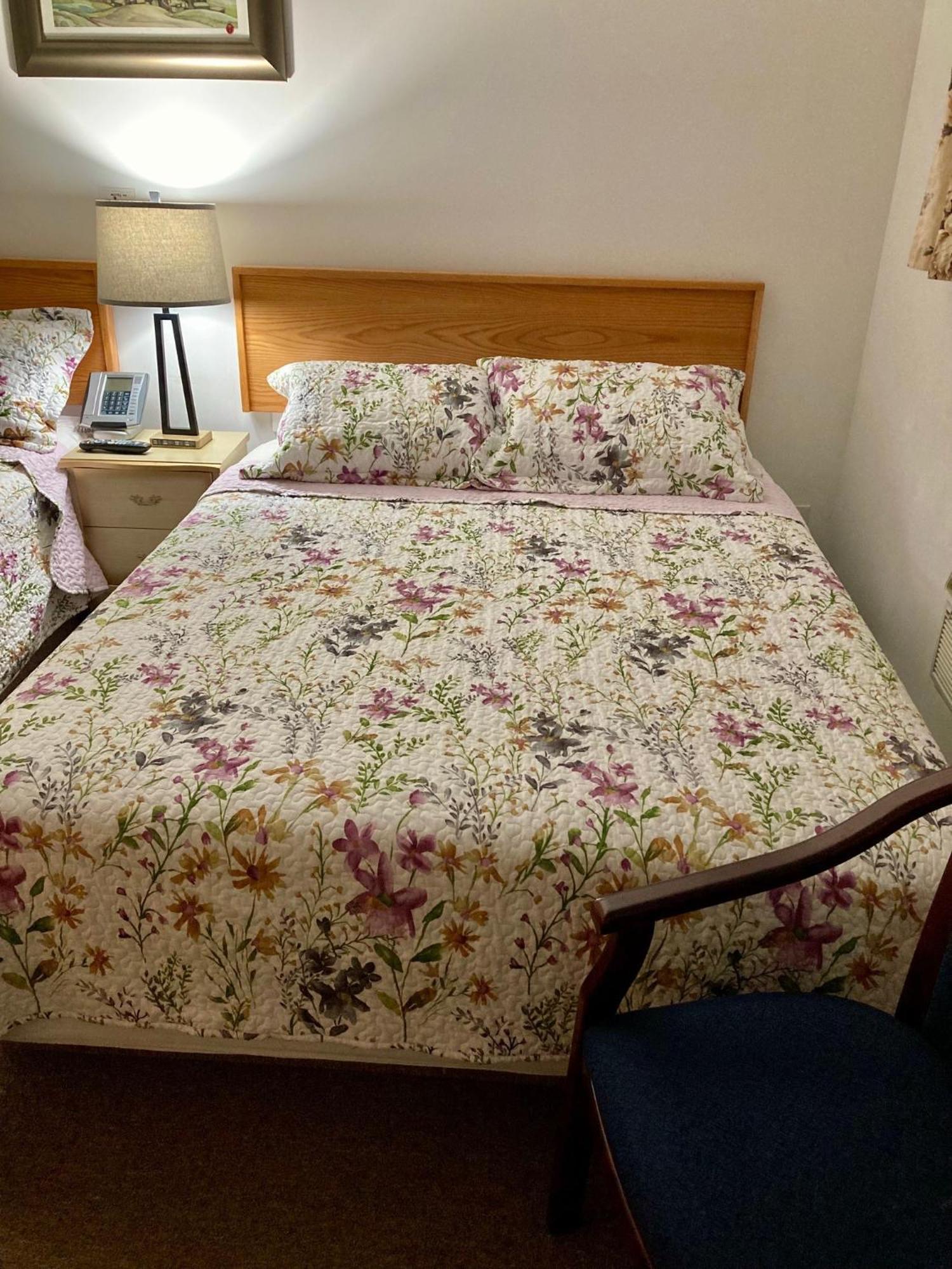 Motel 99 Grand Forks Bagian luar foto