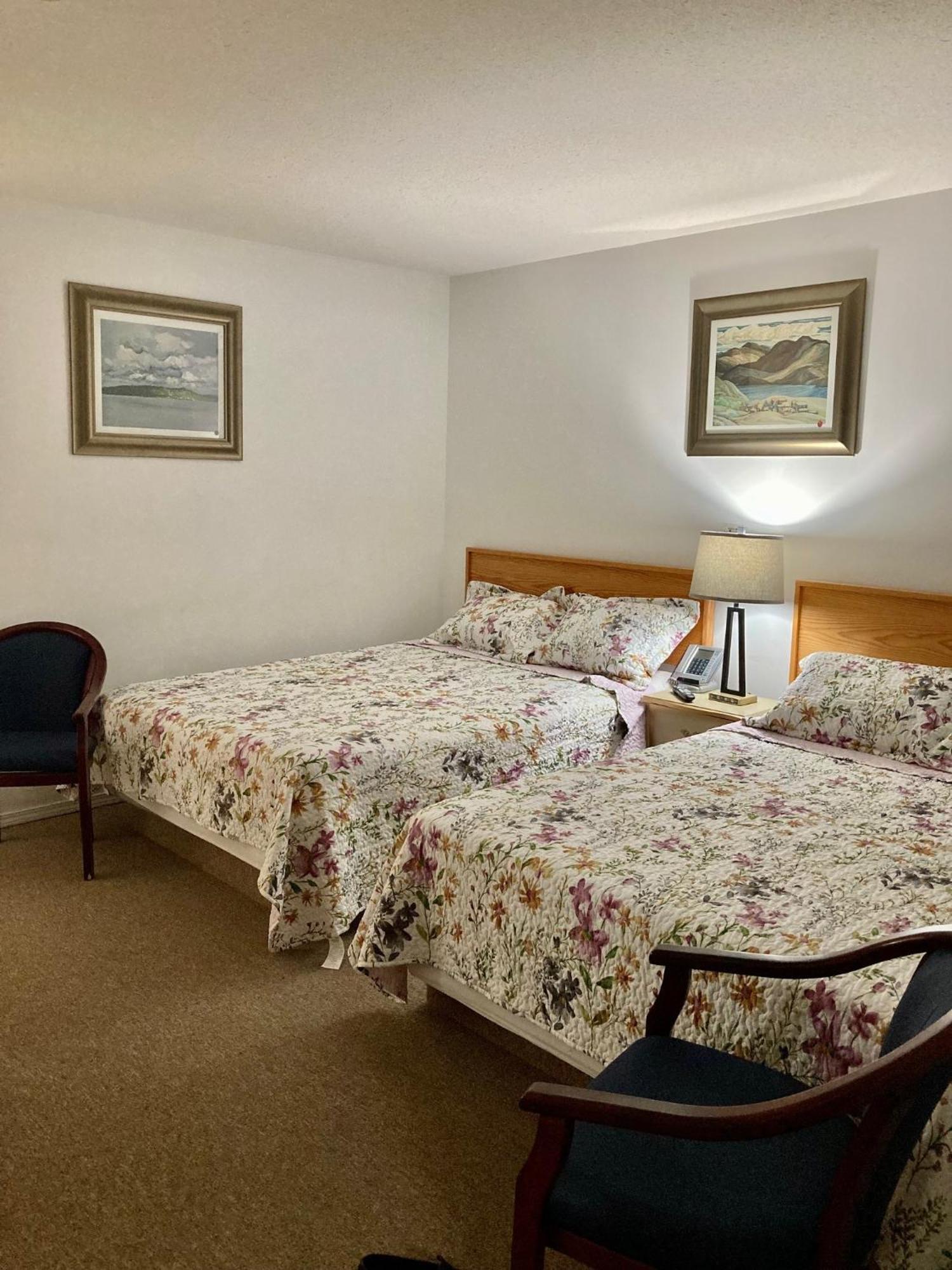 Motel 99 Grand Forks Bagian luar foto