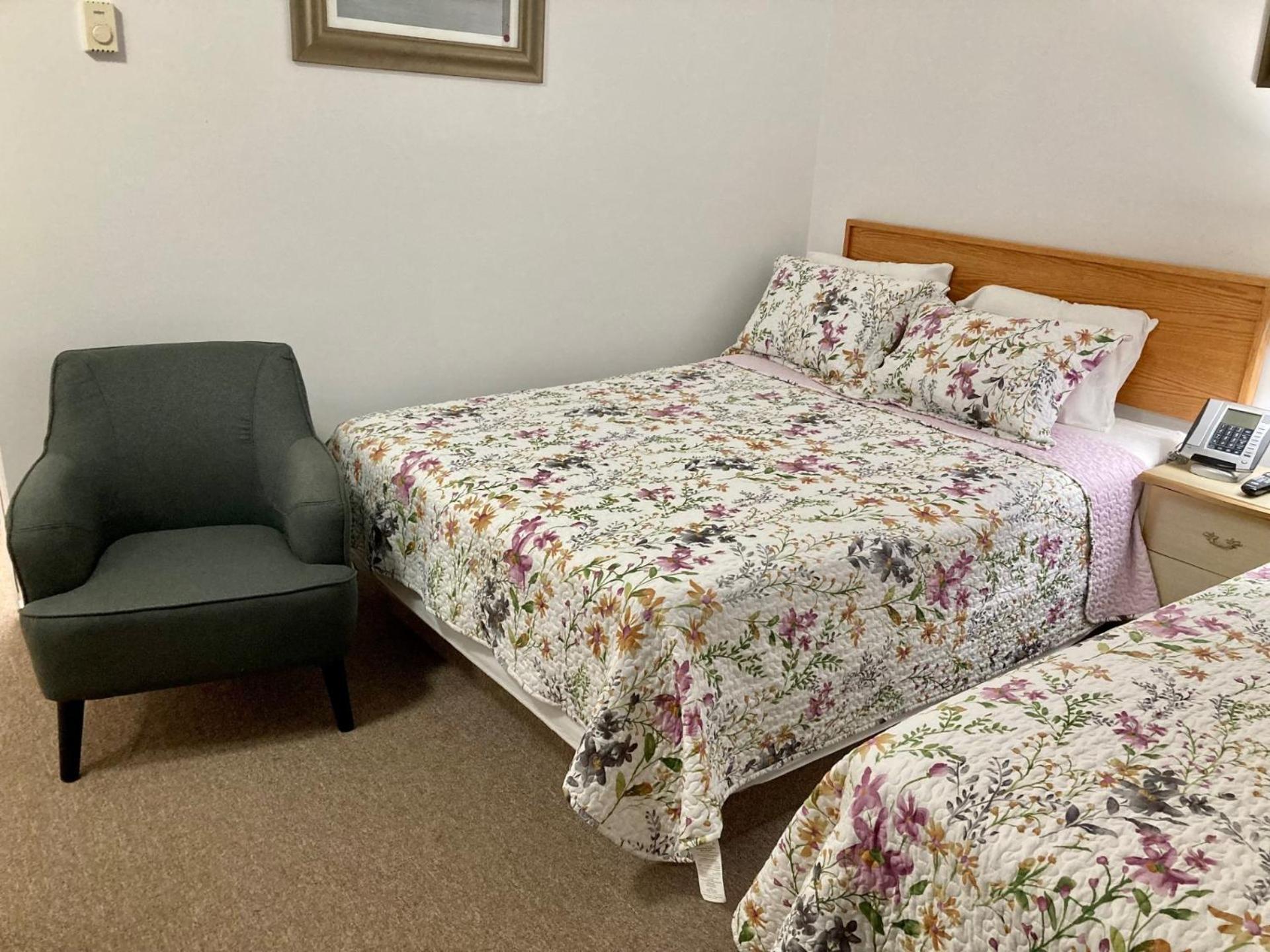 Motel 99 Grand Forks Bagian luar foto